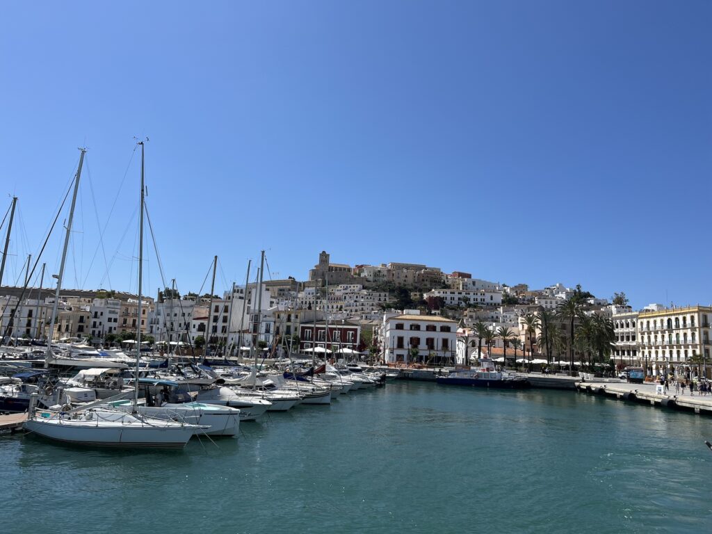 ibiza cerca del puerto